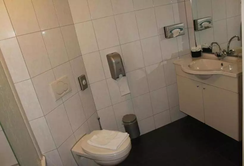 Familiekamer, Restaurant  T Klokje