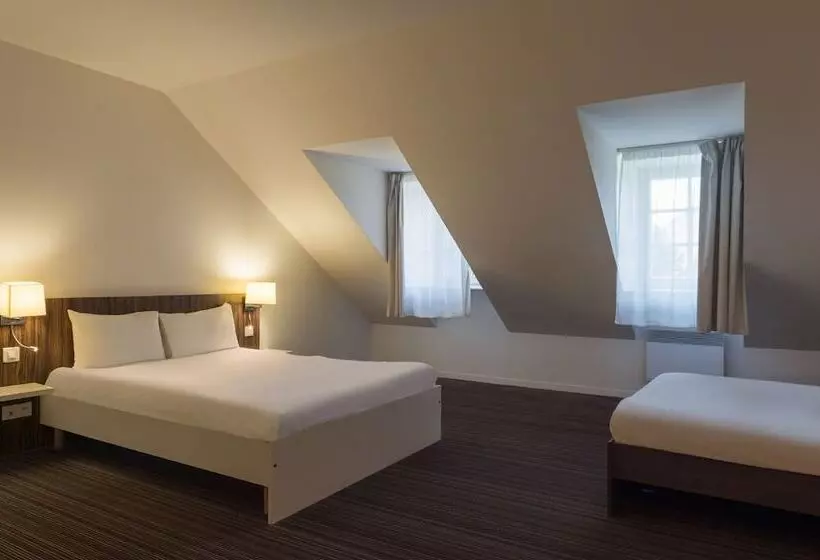 スタンダード４人部屋, The Originals City, Hôtel Le Coeur D Or, Sedan Est
