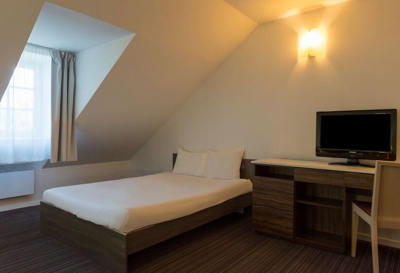 4인용 스탠다드 룸, The Originals City, Hôtel Le Coeur D Or, Sedan Est