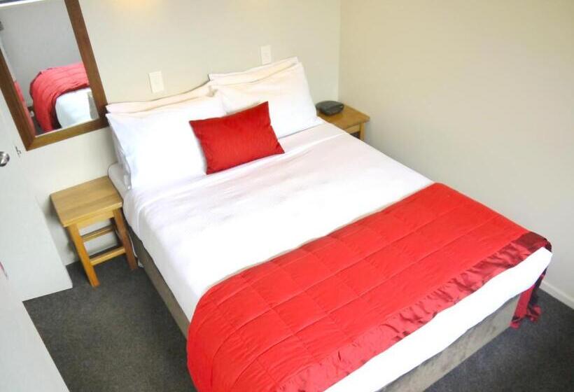 شقة غرفتين, The Terrace