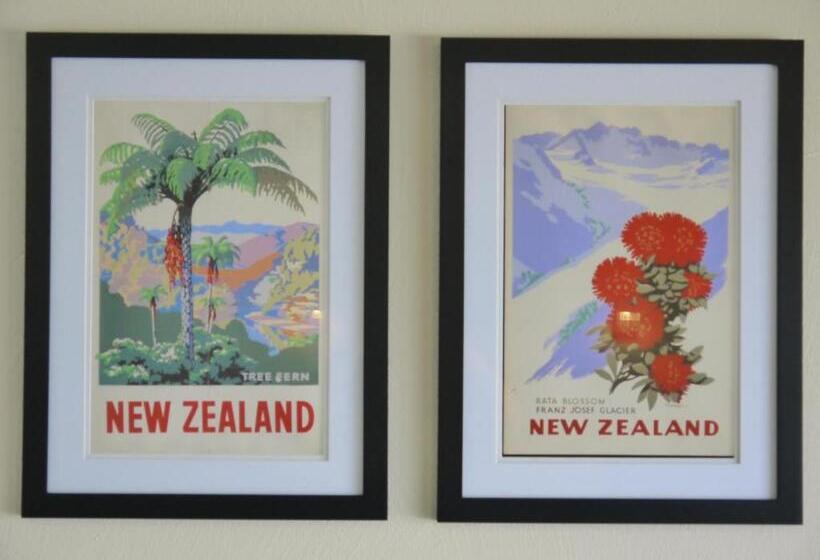 إستوديو قياسى سرير كينج, The Terrace