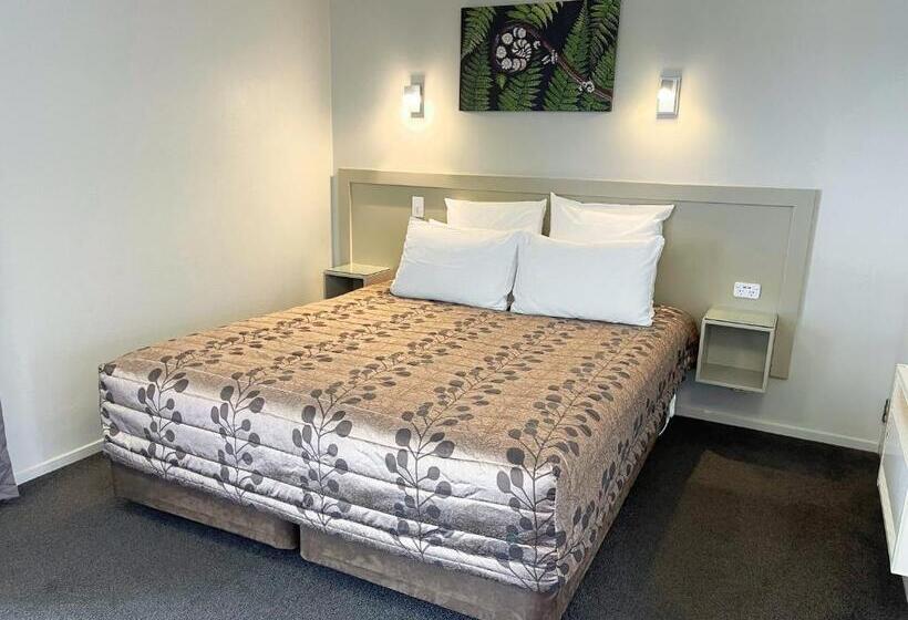 إستوديو قياسى سرير كينج, The Terrace