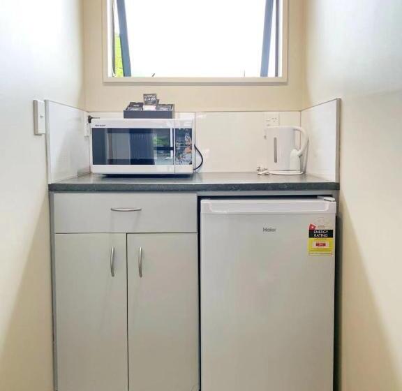 إستوديو قياسى سرير كينج, The Terrace