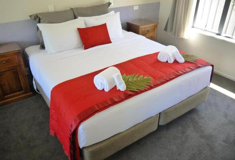 شقة غرفة واحدة, The Terrace