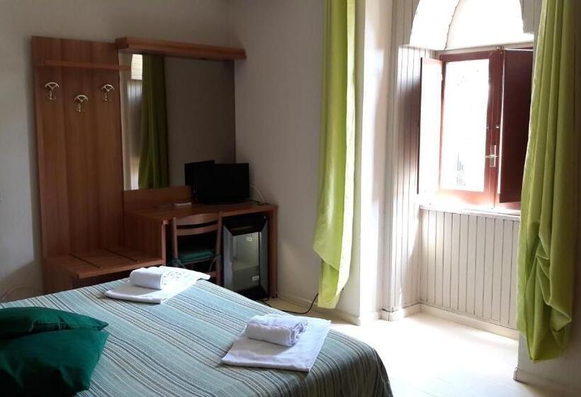 غرفة قياسية, Residence Moneglia