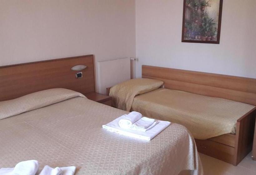 شقة غرفة واحدة, Residence Moneglia