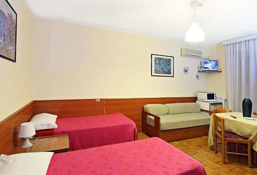 اتاق استاندارد سه نفره, Residence Sogno