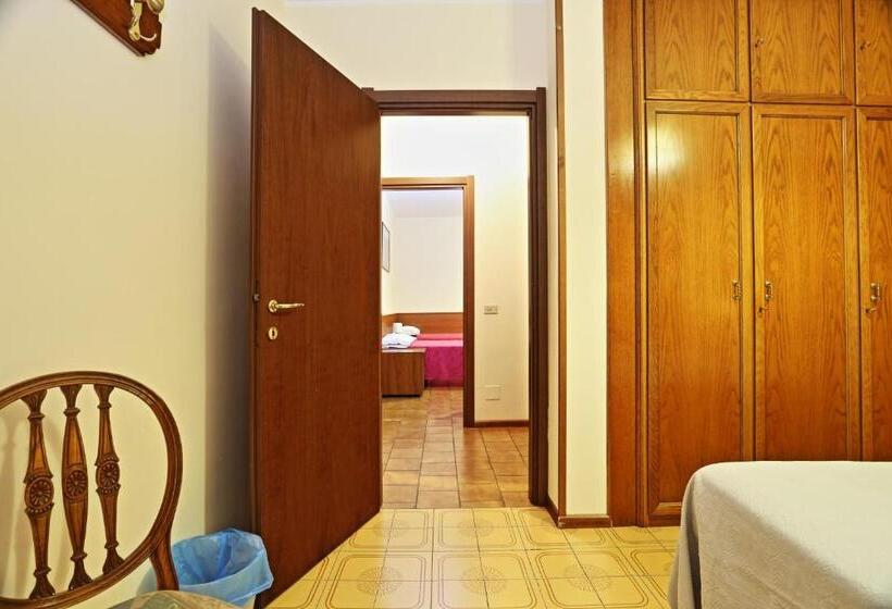 اتاق استاندارد سه نفره, Residence Sogno