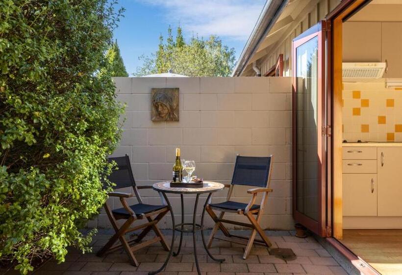 סוויטה, Settlers Boutique Motel