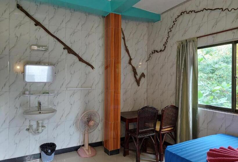 اتاق اکونومی, Auberge De La Plage