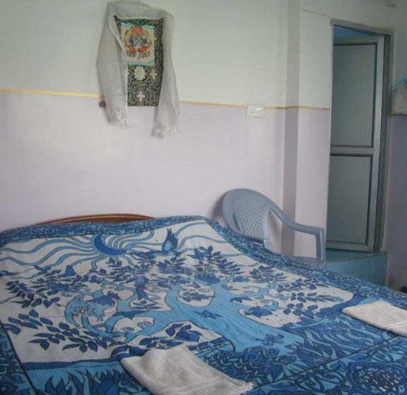 חדר אקונומי, Tara Guest House