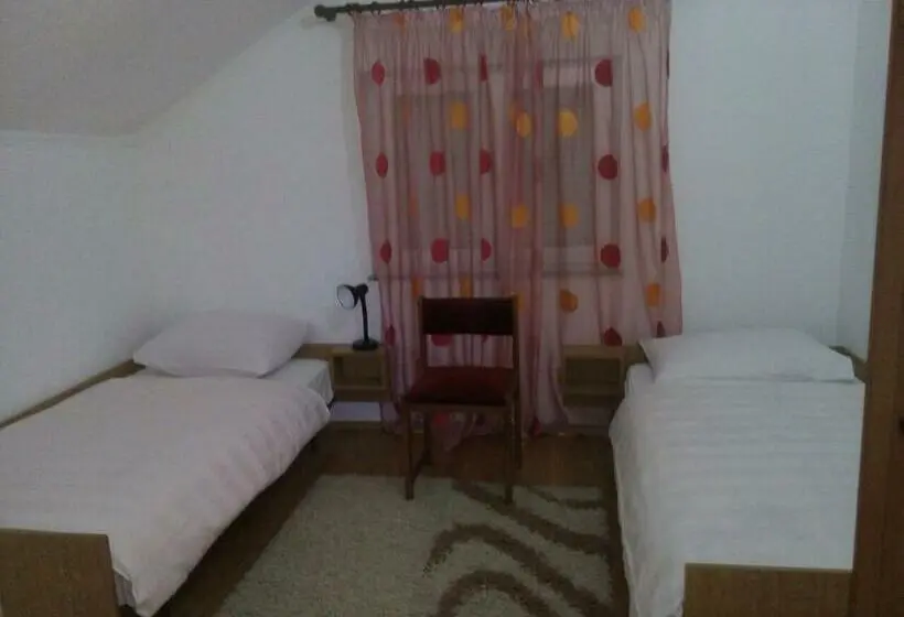 اتاق استاندارد, Guest House Star