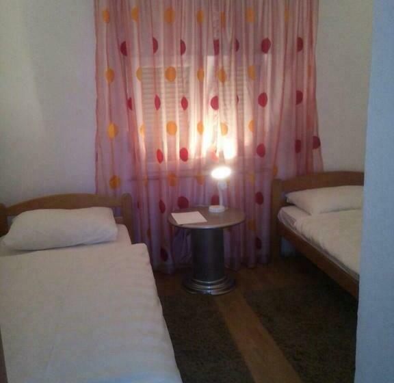 اتاق استاندارد, Guest House Star