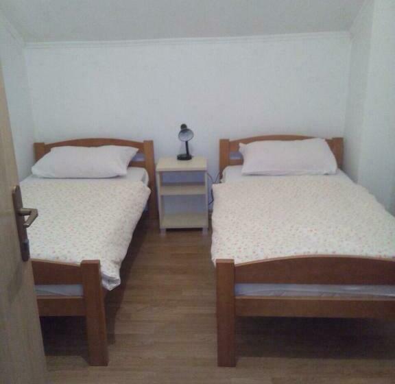 اتاق استاندارد, Guest House Star