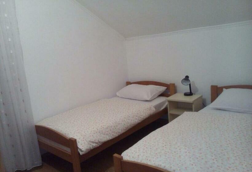 اتاق استاندارد, Guest House Star