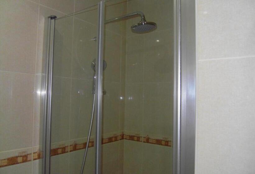 标准房带园景, Muralha House