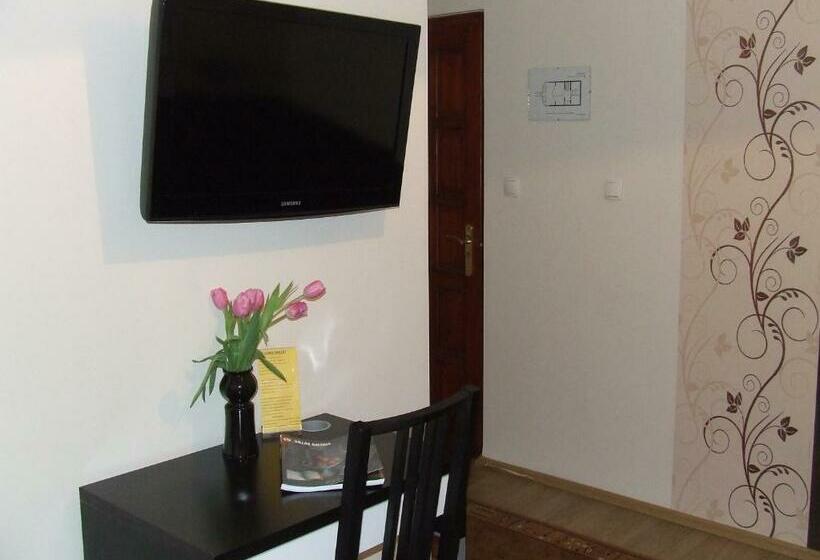 スタンダードシングルルーム, Péterfia Panzió