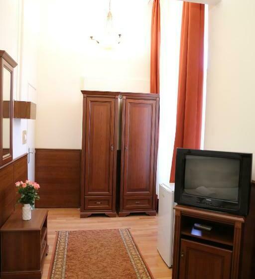 スタンダードシングルルーム, Péterfia Panzió