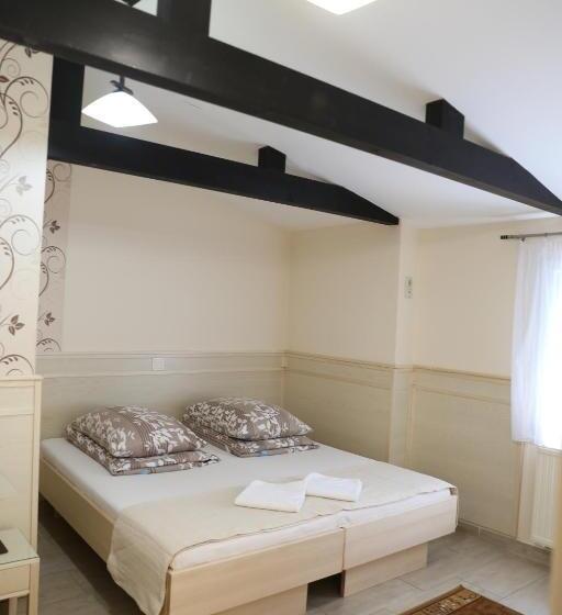 スタンダードシングルルーム, Péterfia Panzió