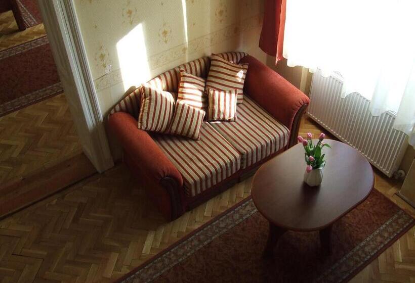 スイート, Péterfia Panzió