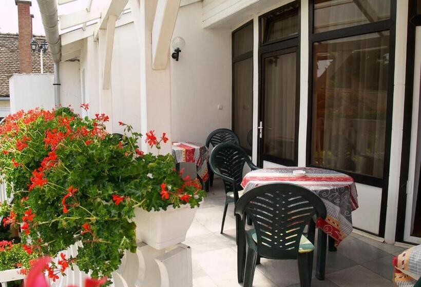 ファミリースイートの２ベッドルーム, Péterfia Panzió