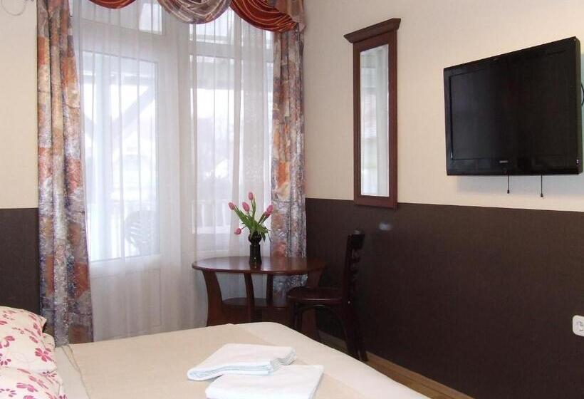 ファミリースイートの２ベッドルーム, Péterfia Panzió