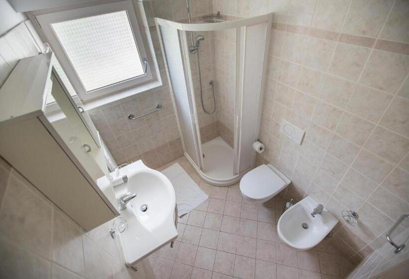 Апартаменты 2 Спальни с Балконом, Residence Des Alpes