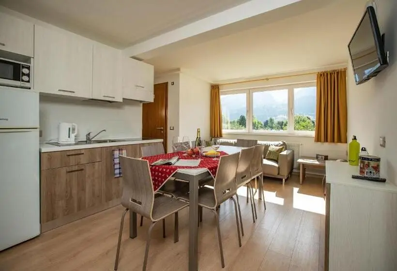 バルコニー付２ベッドルームアパートメント, Residence Des Alpes