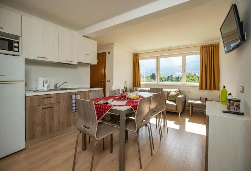 3침실 수피리어 아파트, Residence Des Alpes