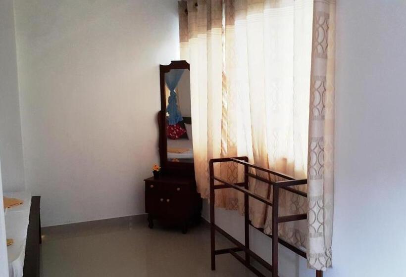 חדר לארבעה סטנדרטי עם מרפסת, Calidan