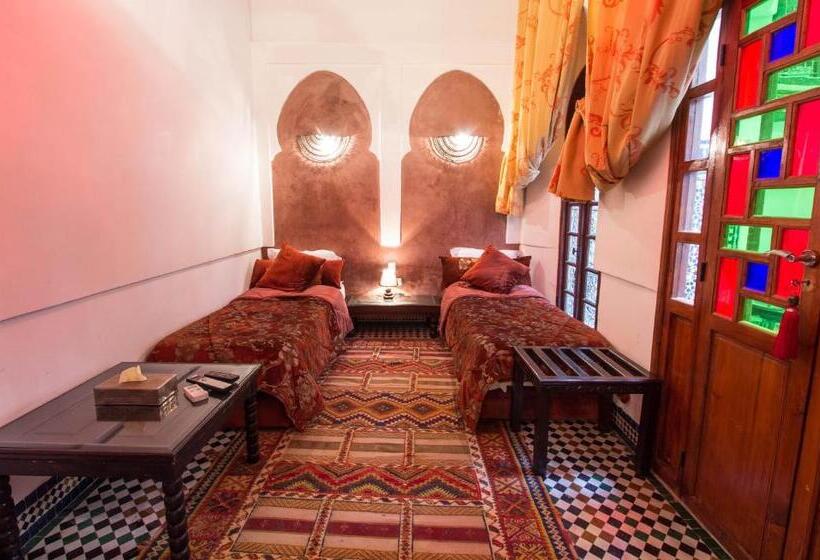 اتاق لوکس چهار تخته, Riad Noujoum Medina
