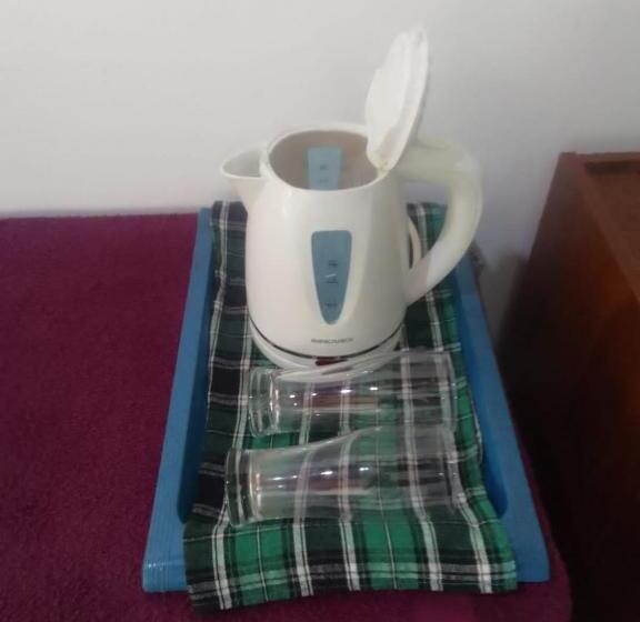 חדר משפחתי, Silent Nest