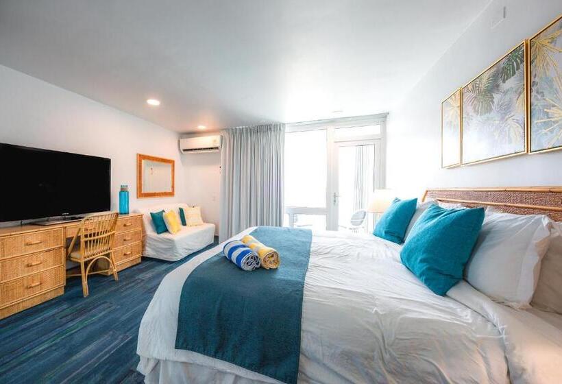 استودیوی لوکس, Esj Towers By Chana