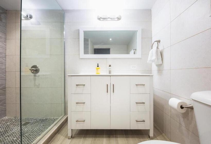 سوییت سوپریور با چشمانداز دریا, Esj Towers By Chana