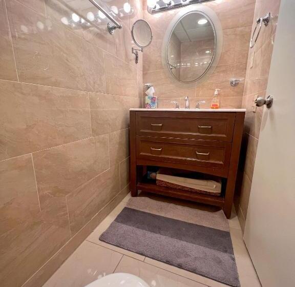 اتاق خانوادگی, Esj Towers By Chana