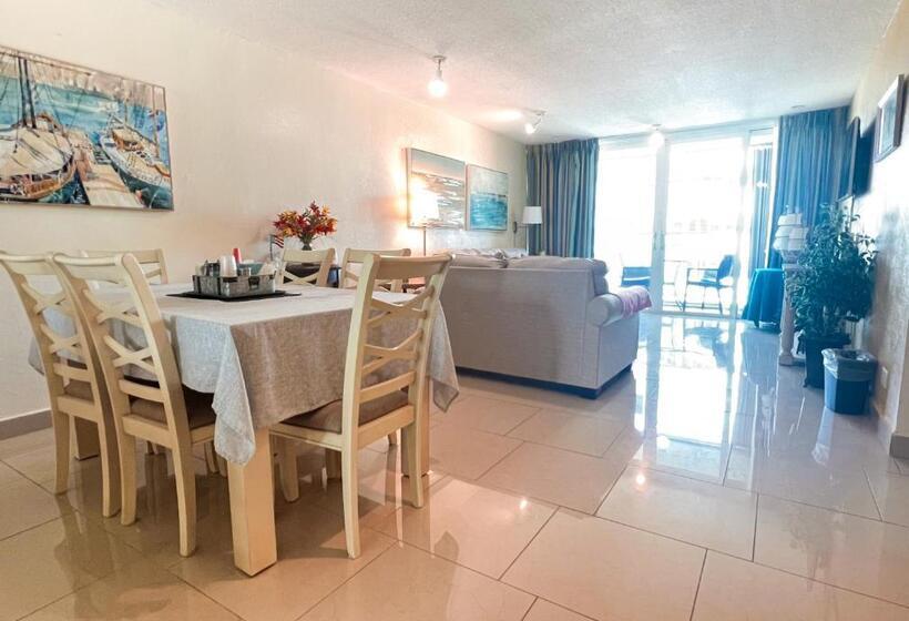 اتاق خانوادگی, Esj Towers By Chana