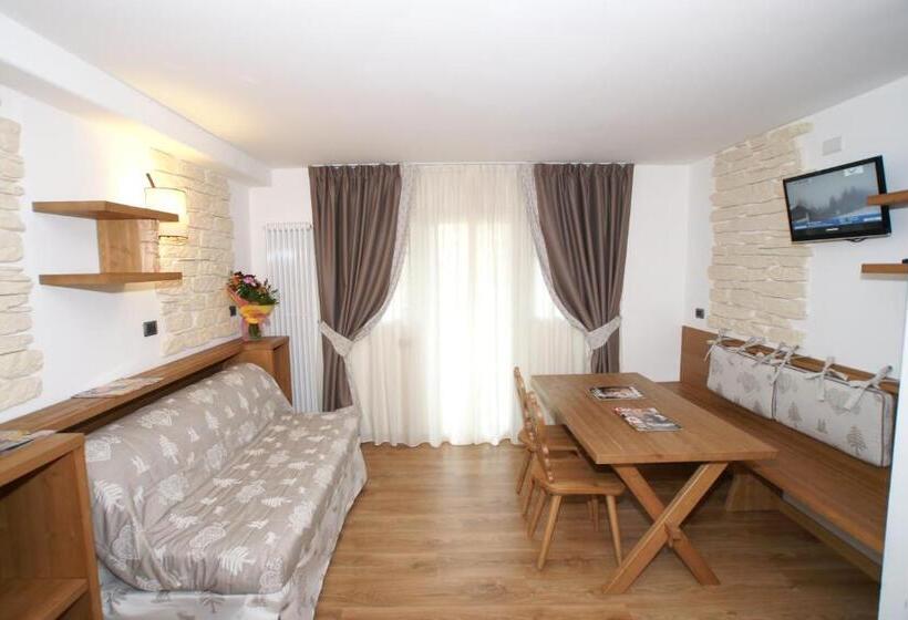 小型套房, Adler Apart