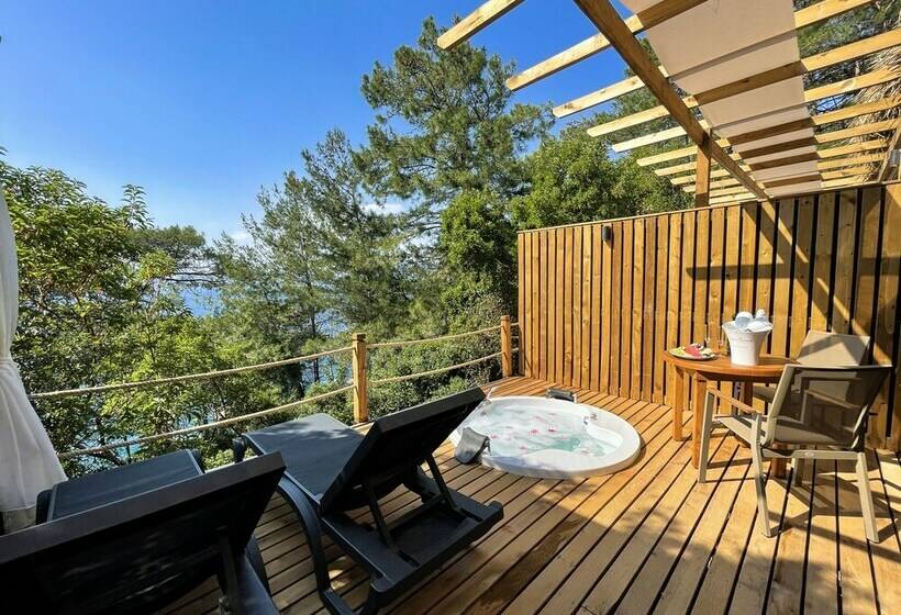 디럭스 스튜디오 바다 전망, Lov Faralya