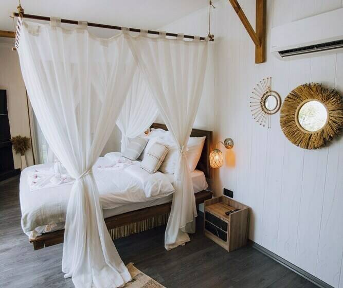 디럭스 스튜디오 바다 전망, Lov Faralya