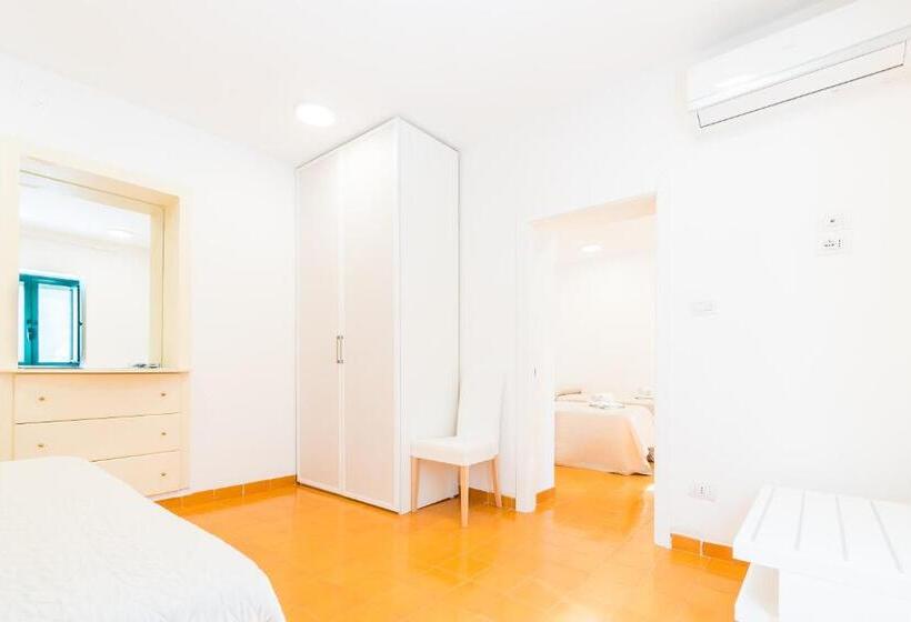 带1个卧室的带海景的公寓, Residence Le Axidie