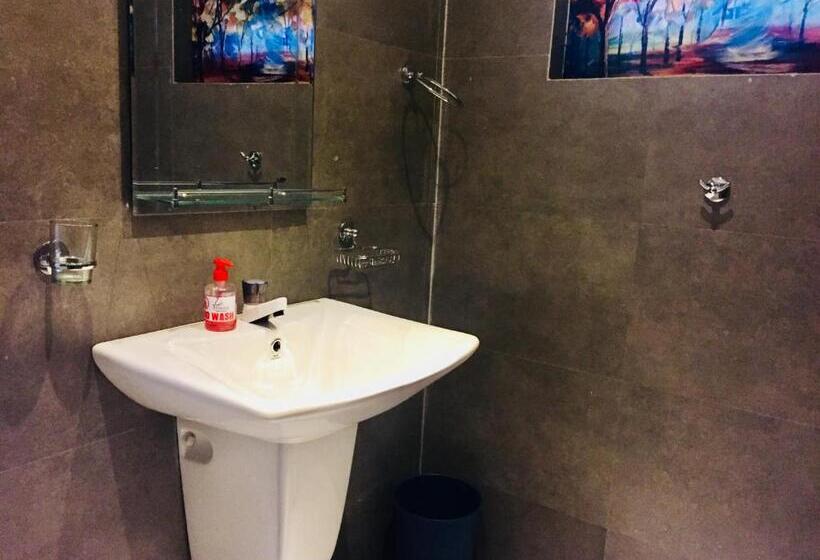Семейный Номер, Thisara Guest House