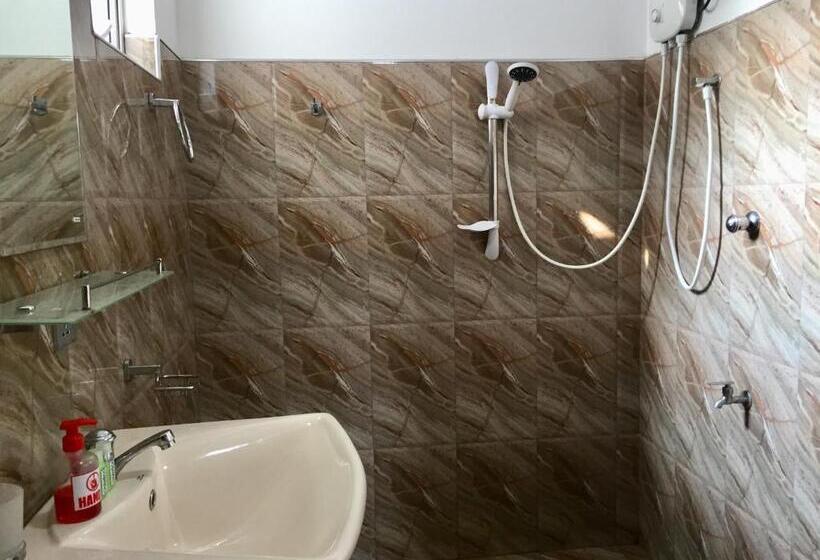 Номер Deluxe с Балконом, Thisara Guest House