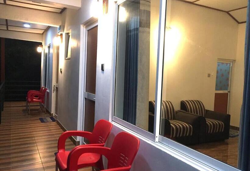 Balkonlu Delüks Oda, Thisara Guest House