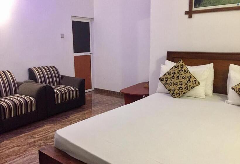 Номер Deluxe с Балконом, Thisara Guest House