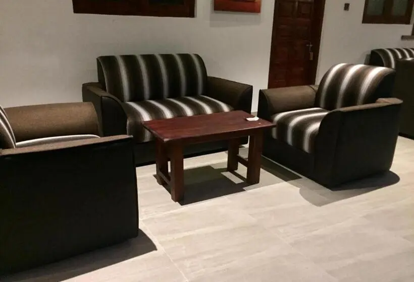 スタンダードルーム, Thisara Guest House