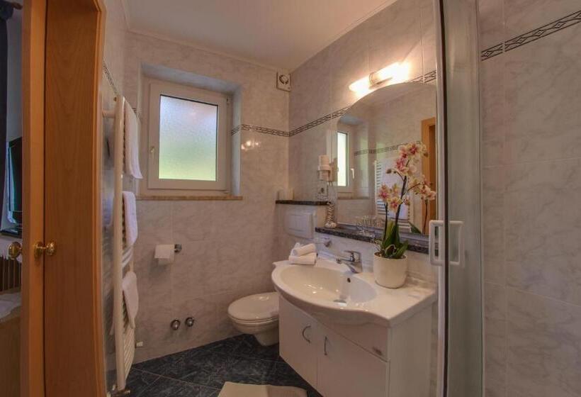 Номер Стандарт с Балконом, Pension Verdinserhöhe