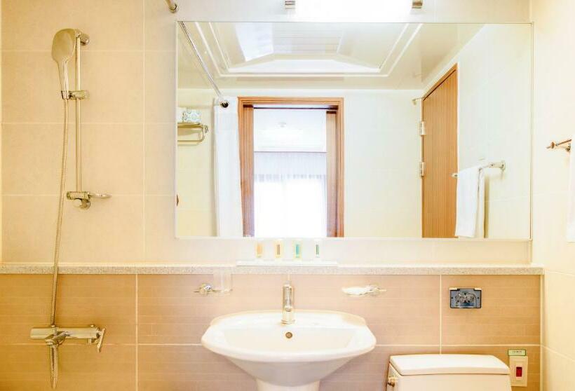 身障者適用キングサイズベッドルーム, Holiday Inn & Suites Alpensia Pyeongchang Suites, An Ihg