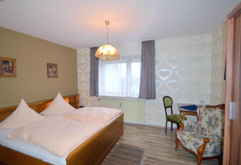 デラックスの４人部屋, Pension Waldesruh