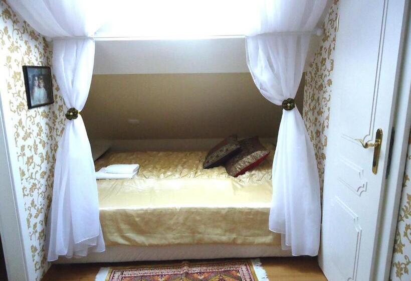 اتاق خانوادگی, Allegro