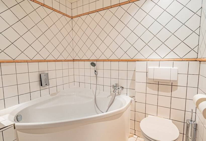 Pokój Rodzinny, Aux Tanneries De Wiltz